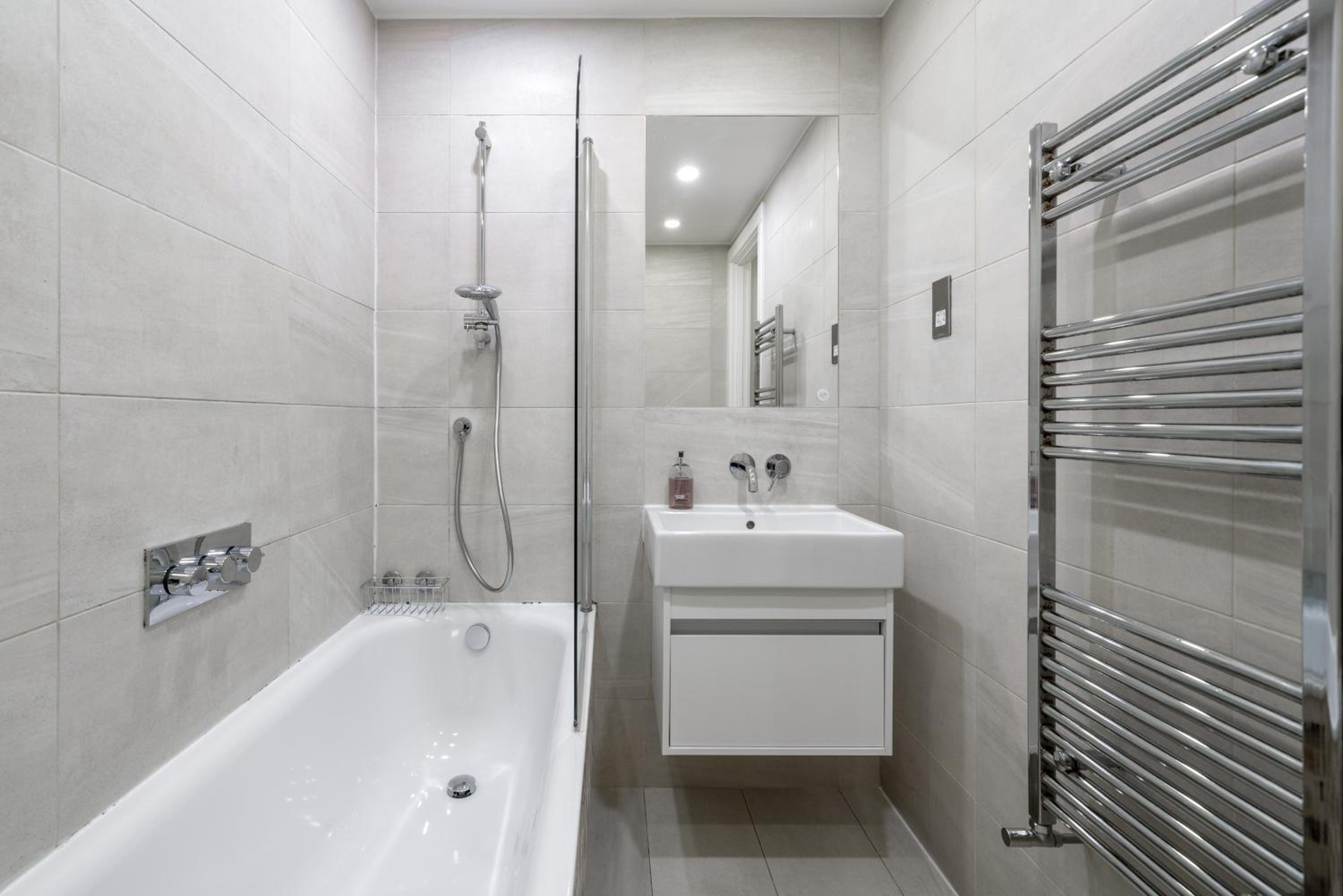 Nottinghill on river luxe flat with balcony