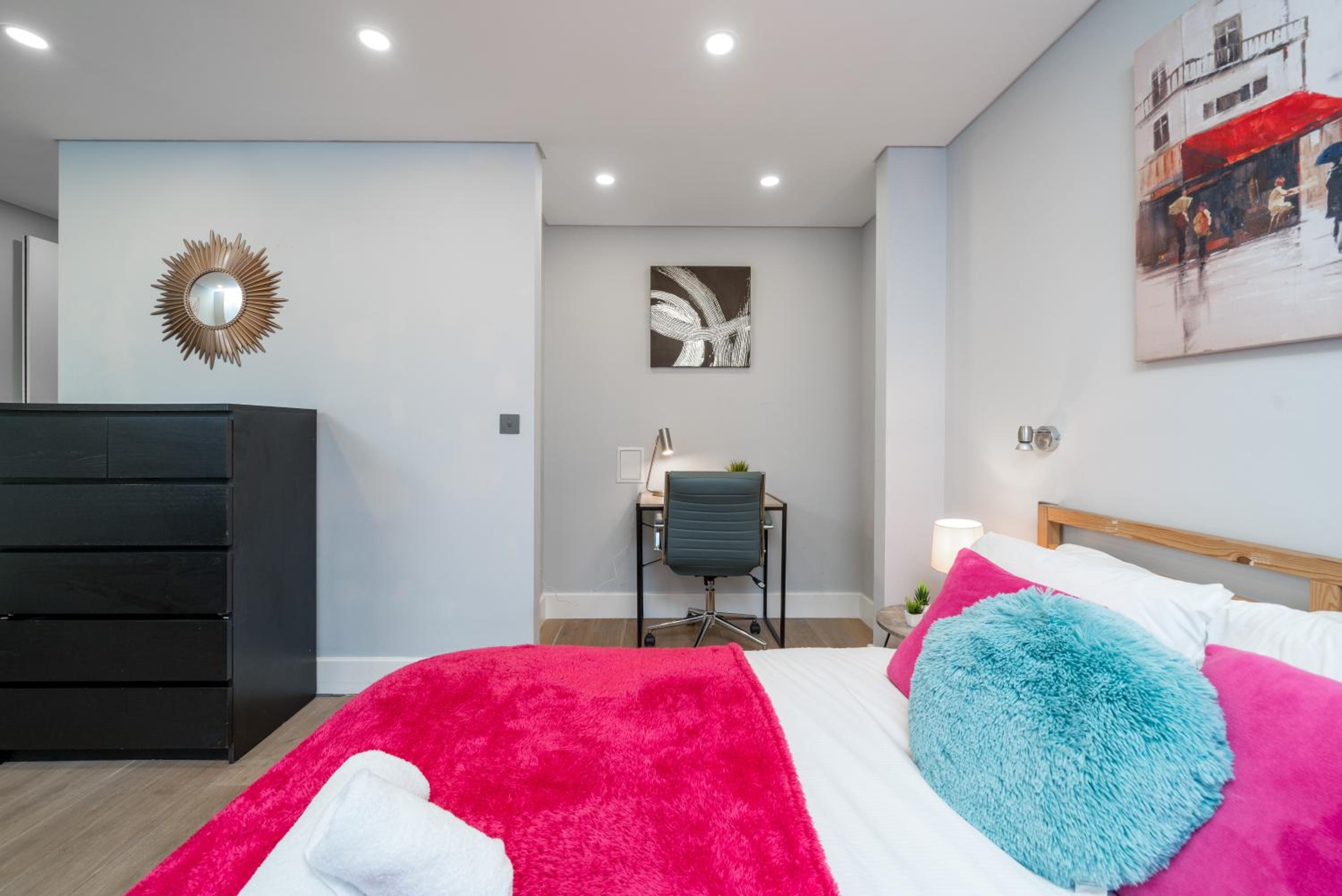 Nottinghill on river luxe flat with balcony