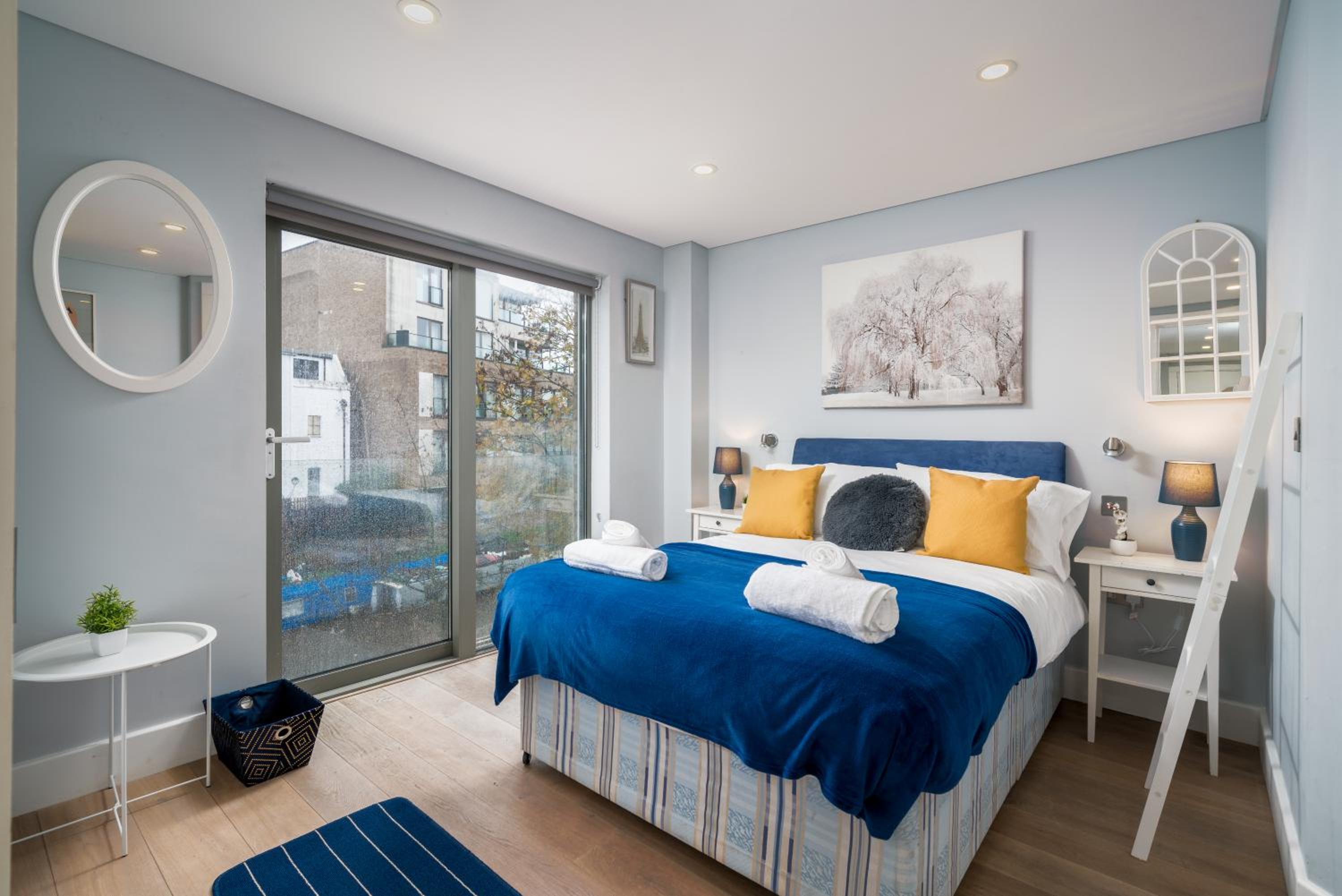 Nottinghill on river luxe flat with balcony