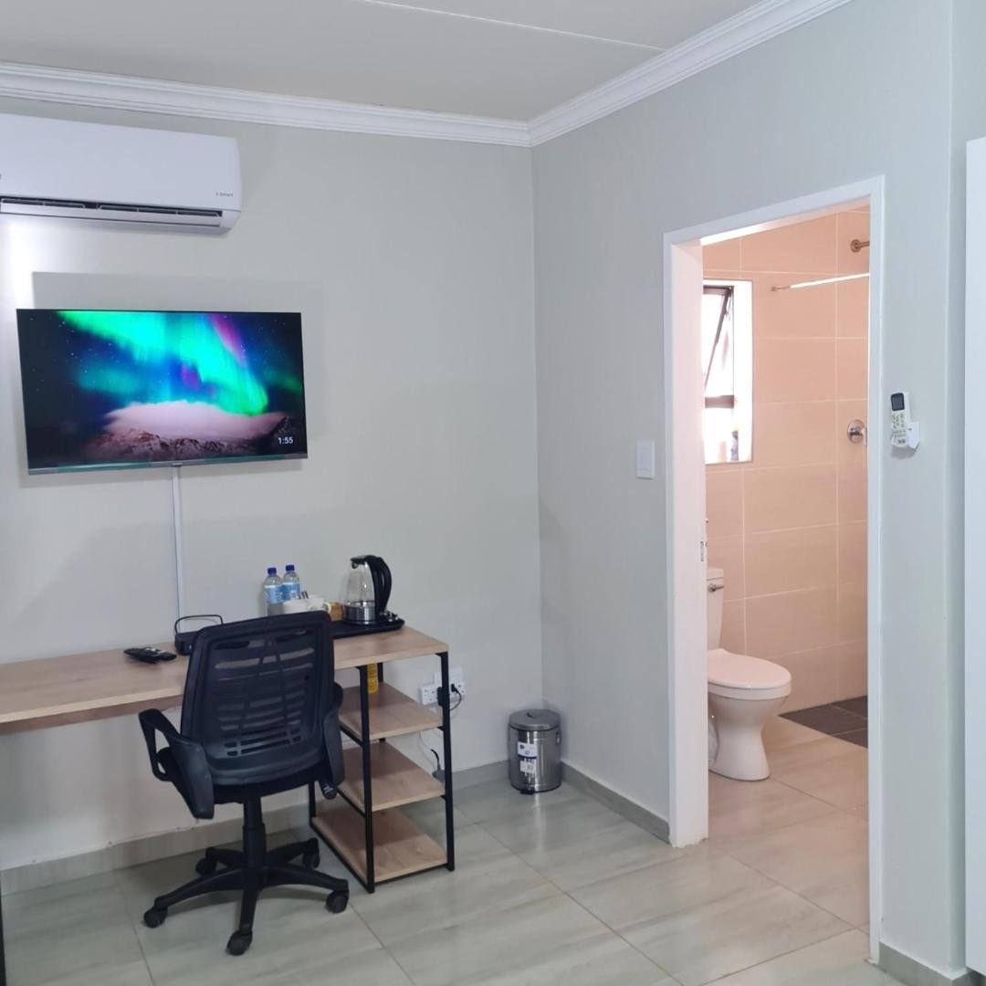 Lukhanyo Guest House