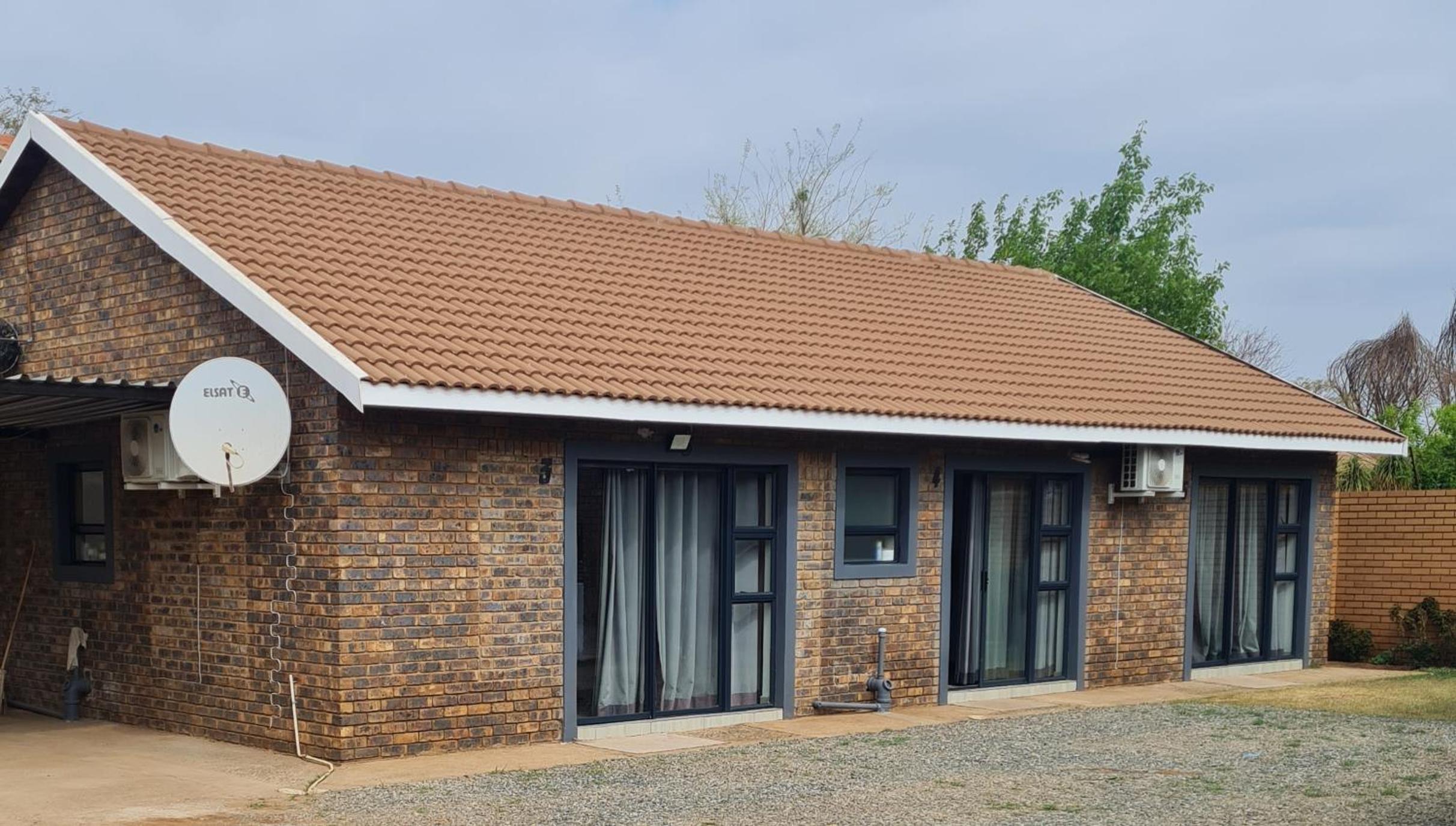 Lukhanyo Guest House