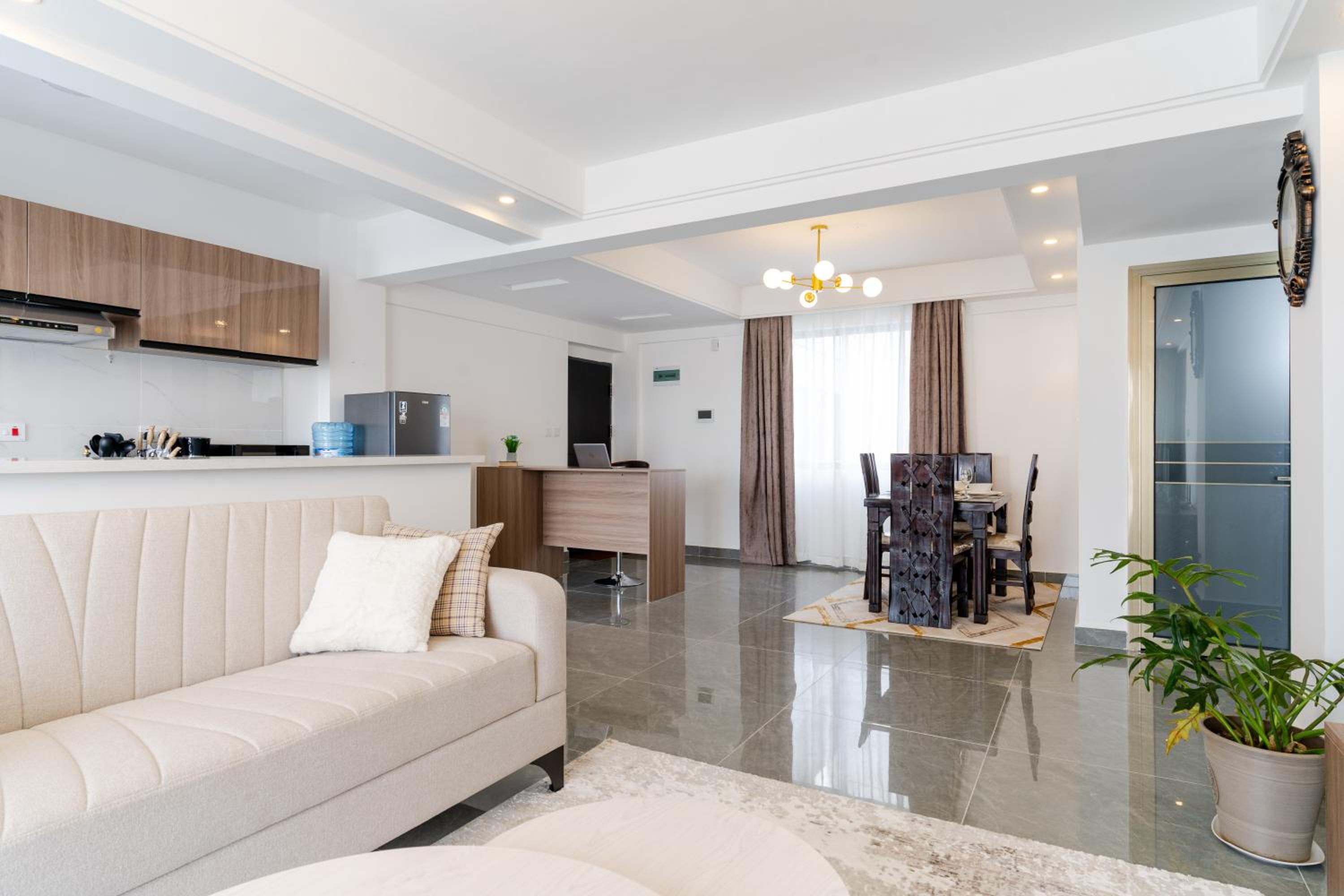 Airy Apartment with Gym, Stunning View in Westlands