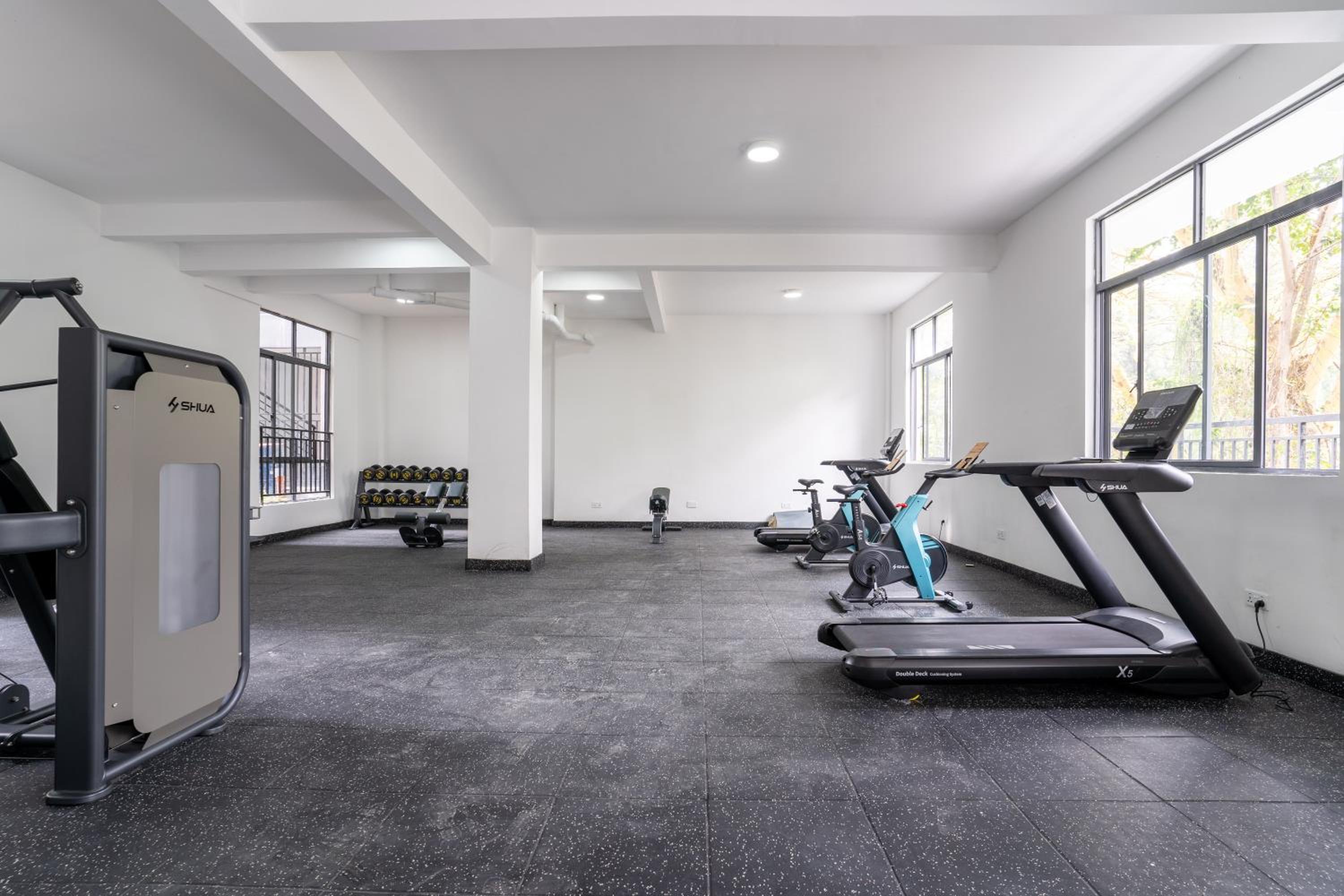Airy Apartment with Gym, Stunning View in Westlands
