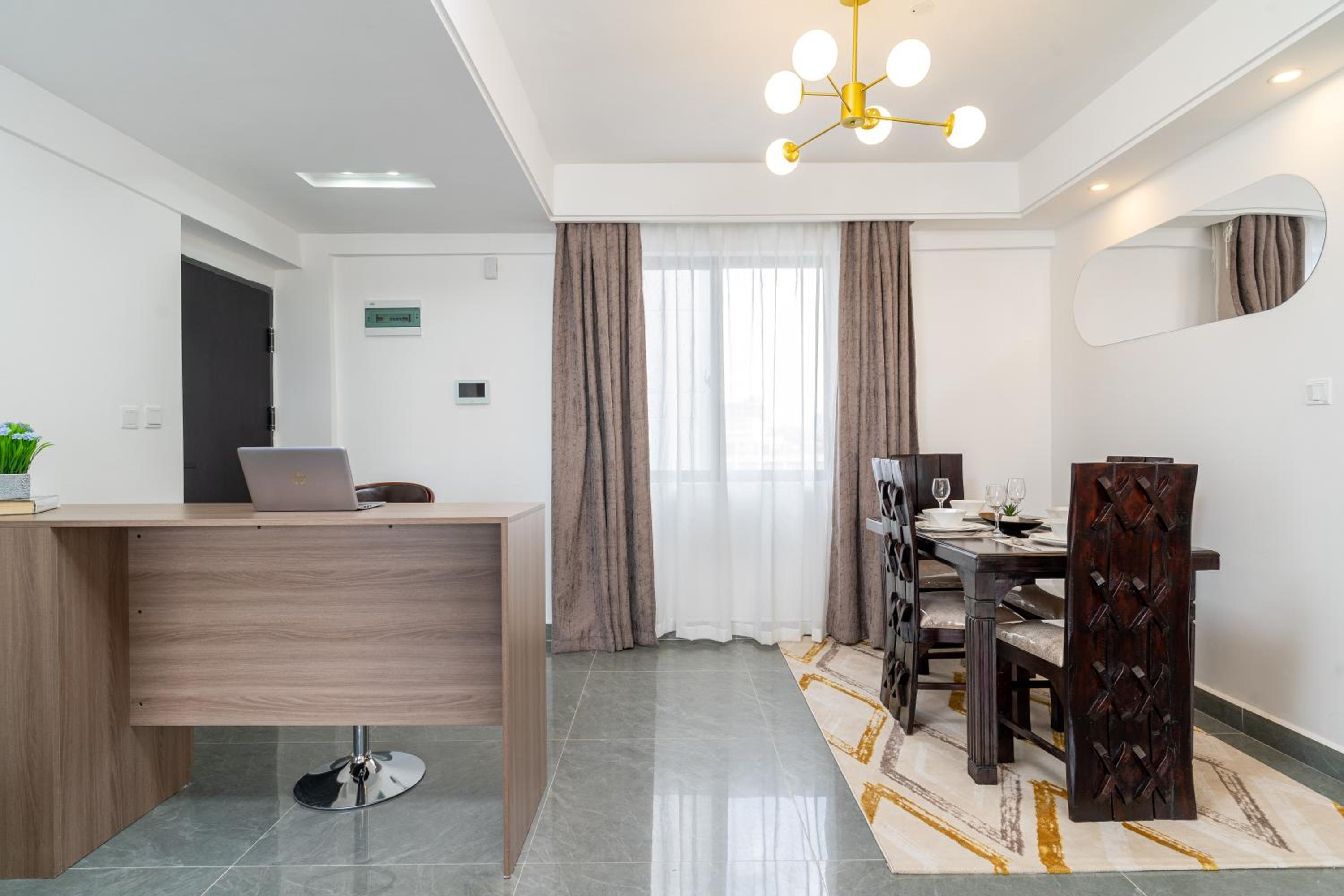 Airy Apartment with Gym, Stunning View in Westlands