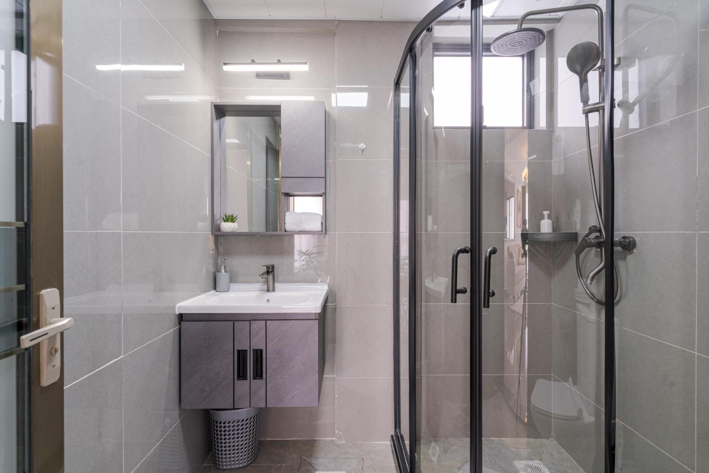 Airy Apartment with Gym, Stunning View in Westlands