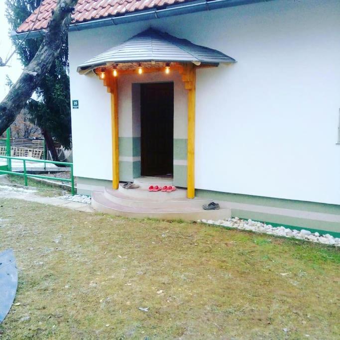 Cottage Eminem with garden and view of Sarajevo