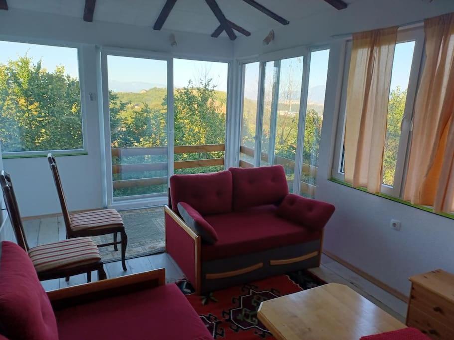 Cottage Eminem with garden and view of Sarajevo