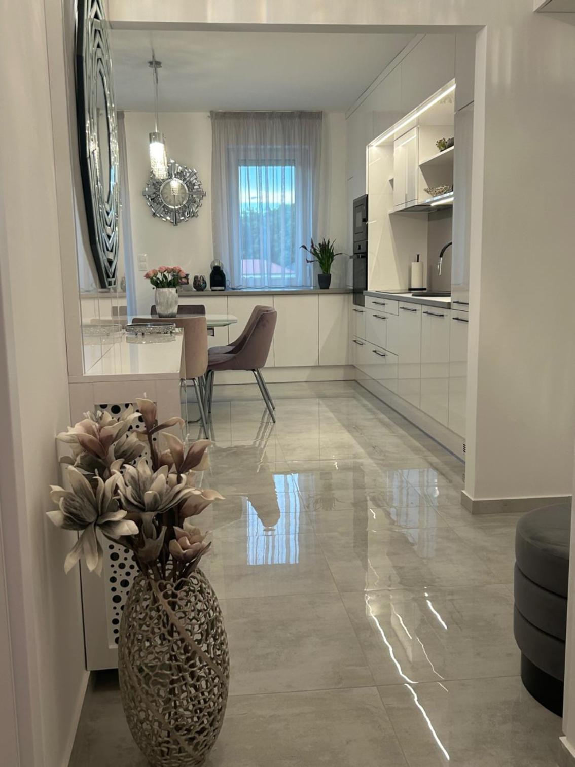 Lakeside Luxury Apartman Sárvár