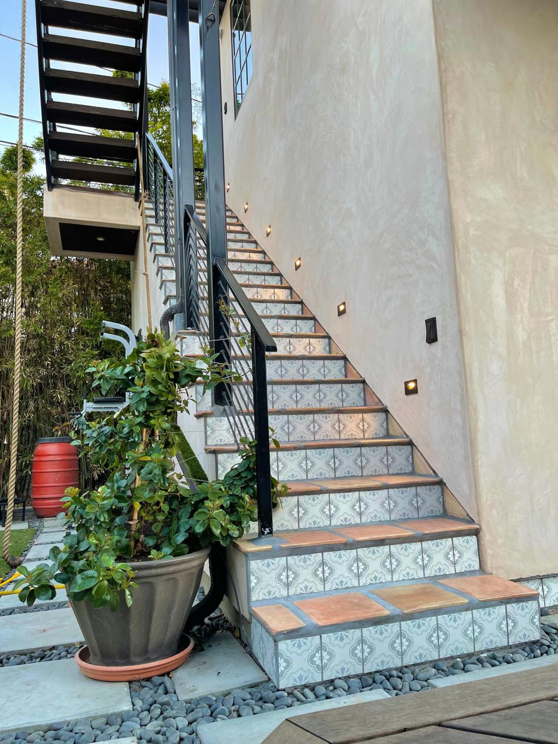 Cozy Guesthouse with Rooftop Deck