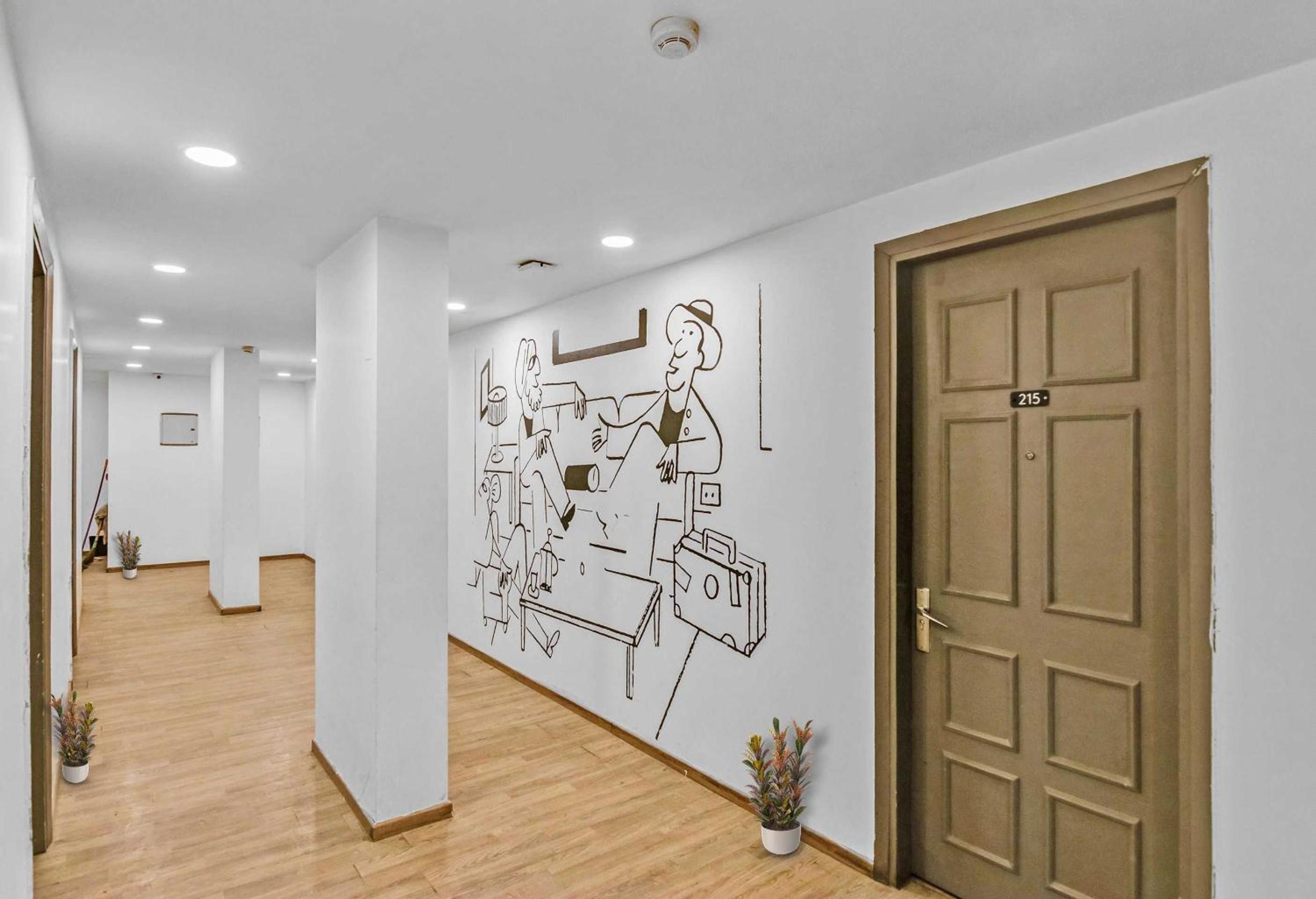 Hotel O Rudra Grand Near Chhatarpur Metro Station view 5