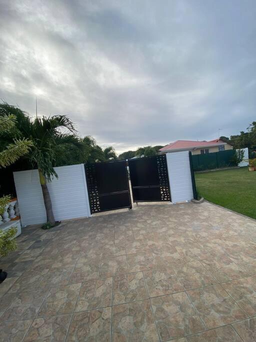 Charmante maison entièrement équipée avec piscine et jacuzzi view 4