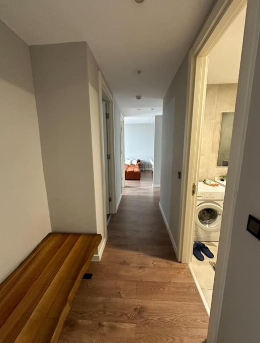 33 floor Cozy central with balcony gym pool