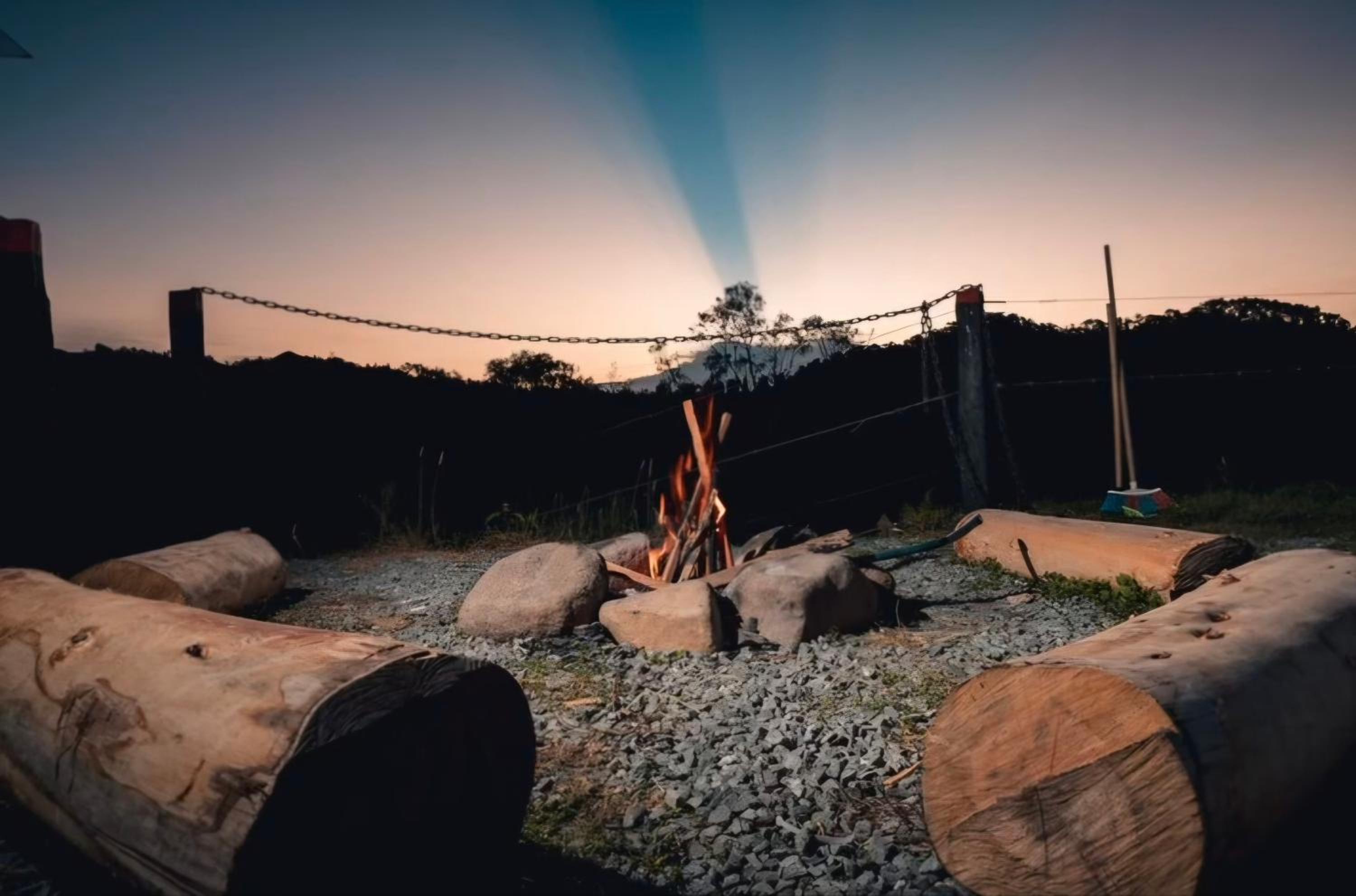 Glamping y termales La Maestranza