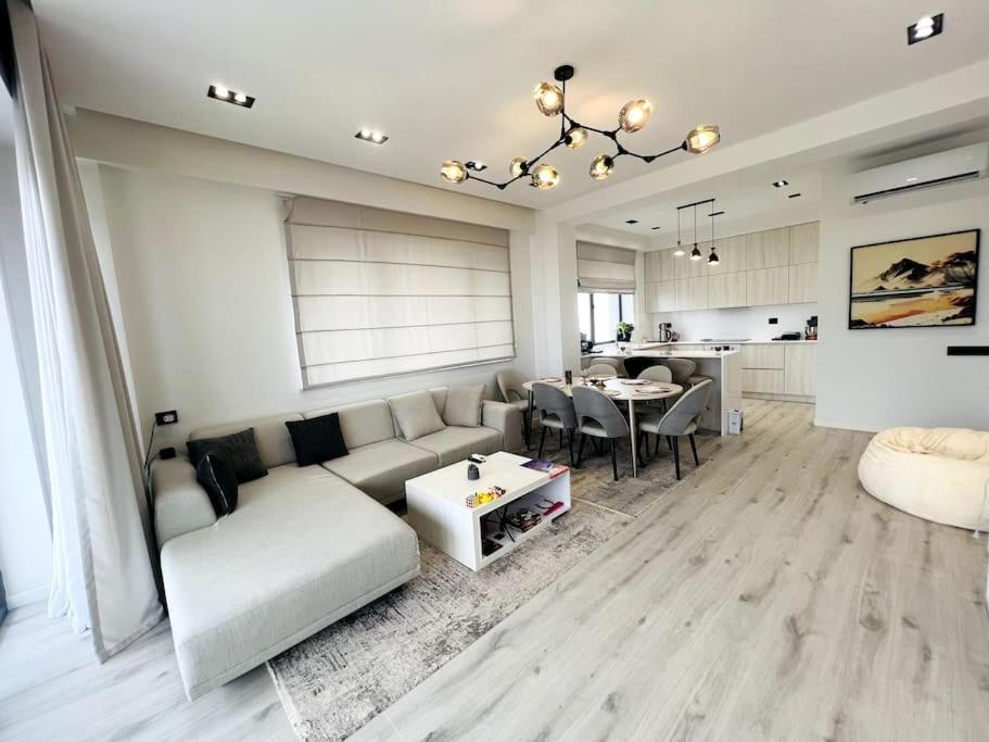 Next to COP29, Stylish Baku Apt City & Sea View