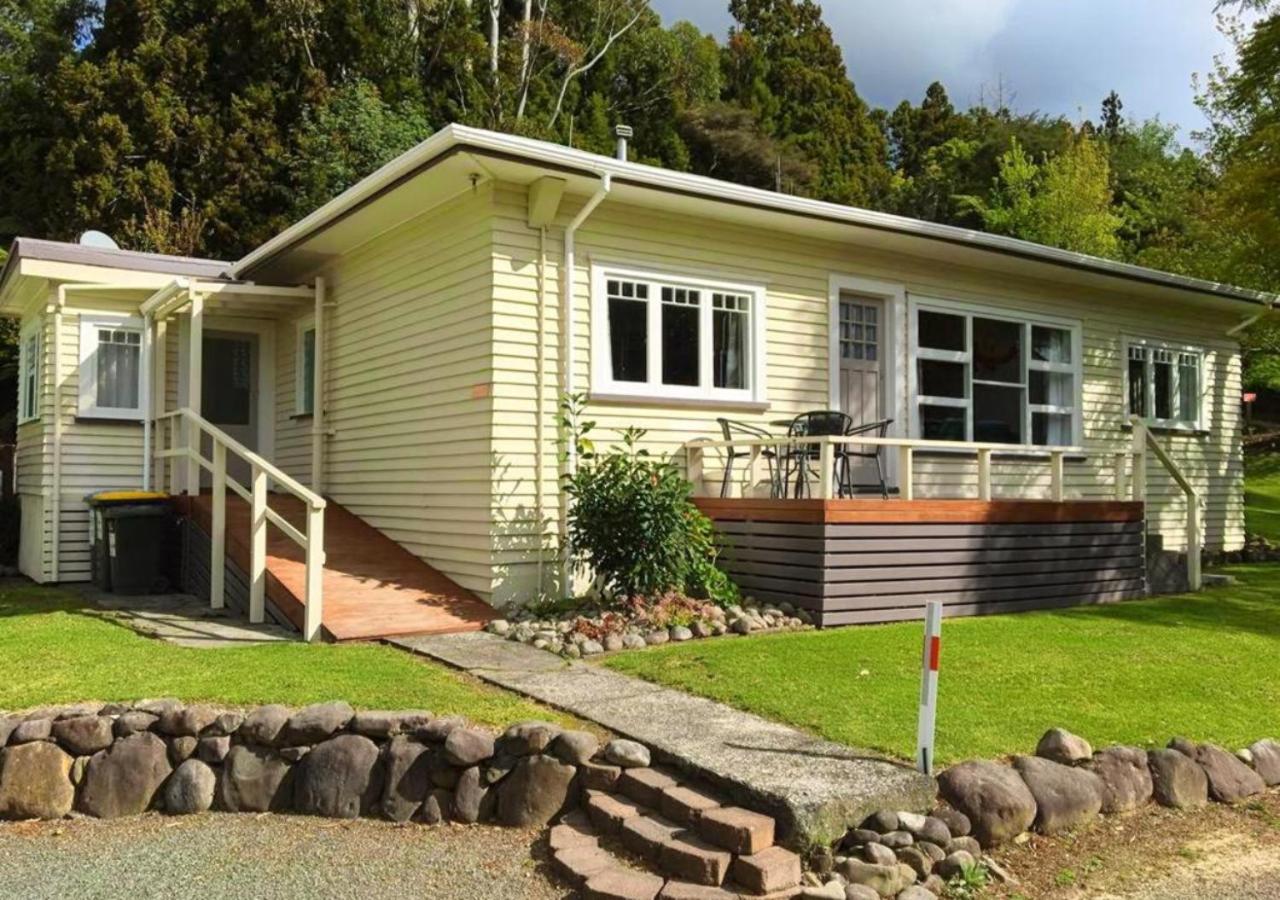 Sapphire Springs Holiday Park and Thermal Pools