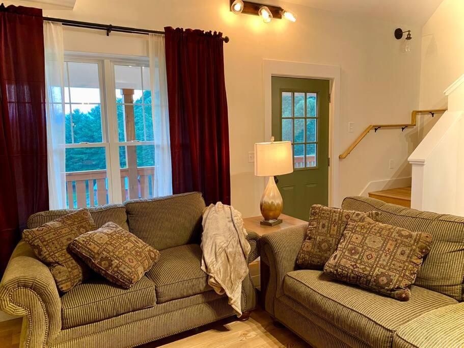 New 2BR house, panoramic views, 15 min to DT AVL view 4
