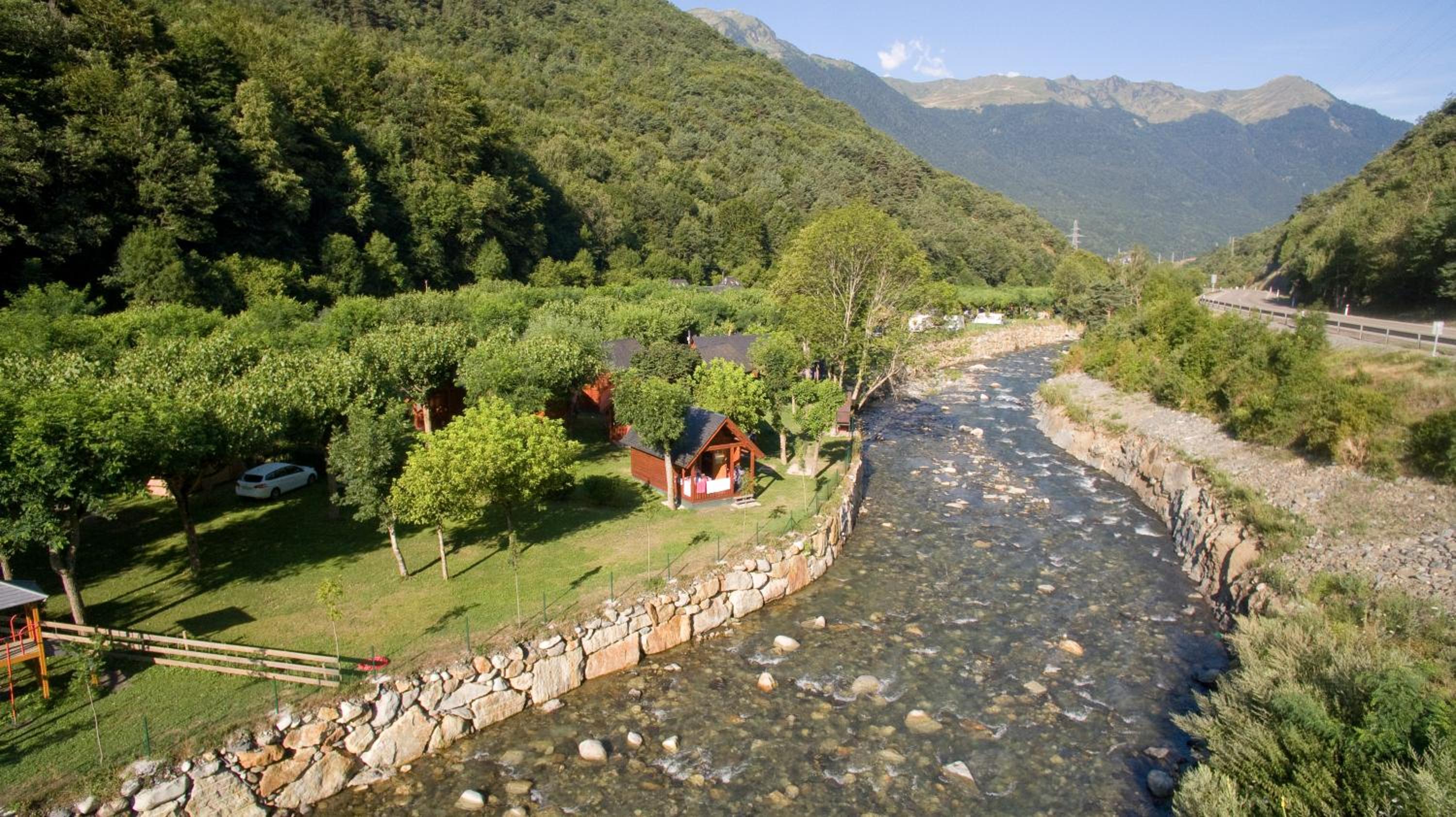 Bungalows Verneda Mountain Resort view 4