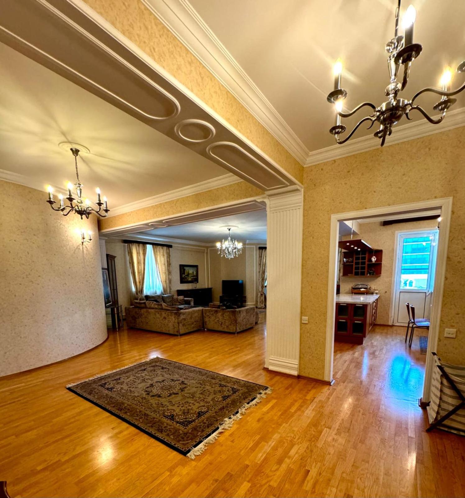 S T Luxury 3 Bed Apartment