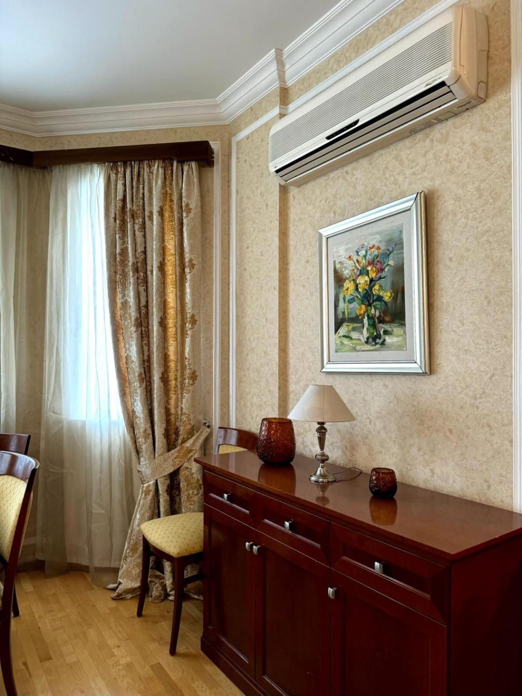 S T Luxury 3 Bed Apartment