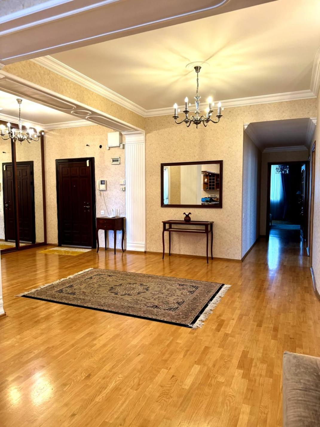 S T Luxury 3 Bed Apartment