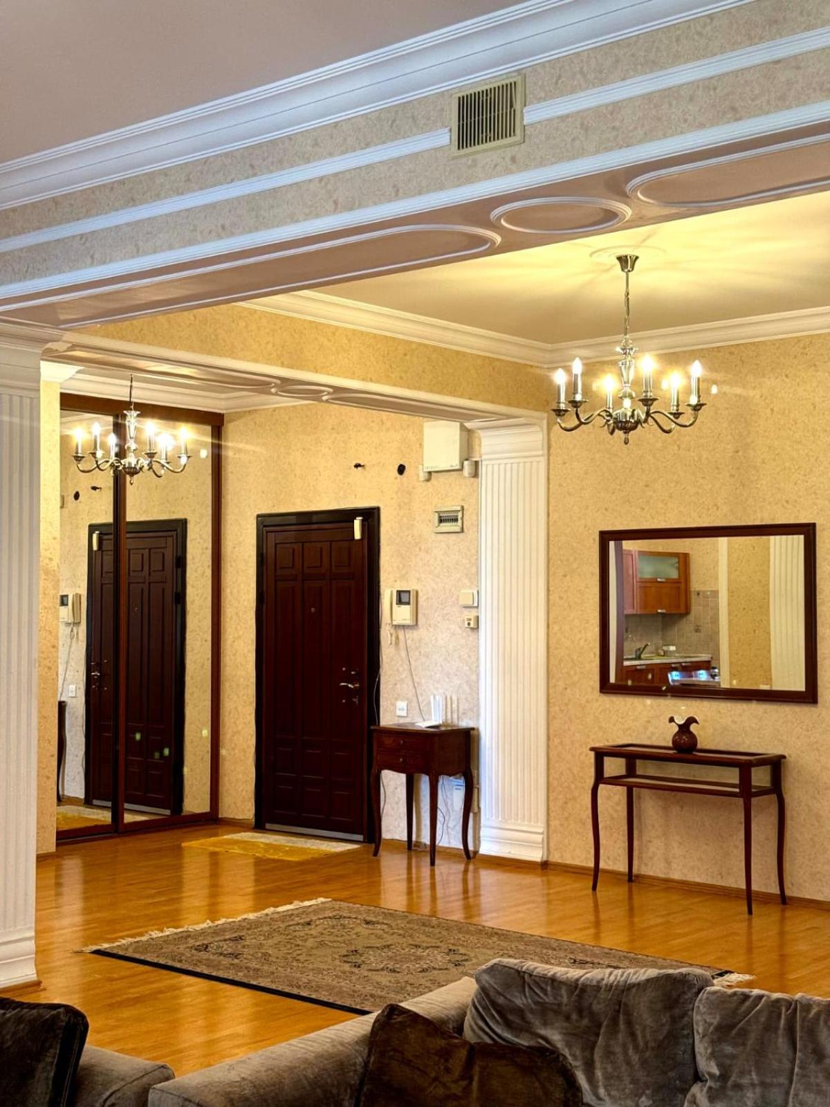 S T Luxury 3 Bed Apartment