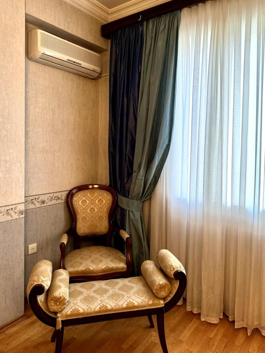 S T Luxury 3 Bed Apartment