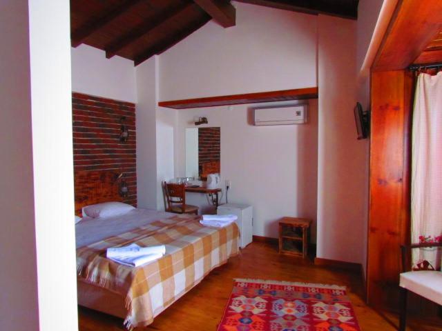 Amazon Petite Palace