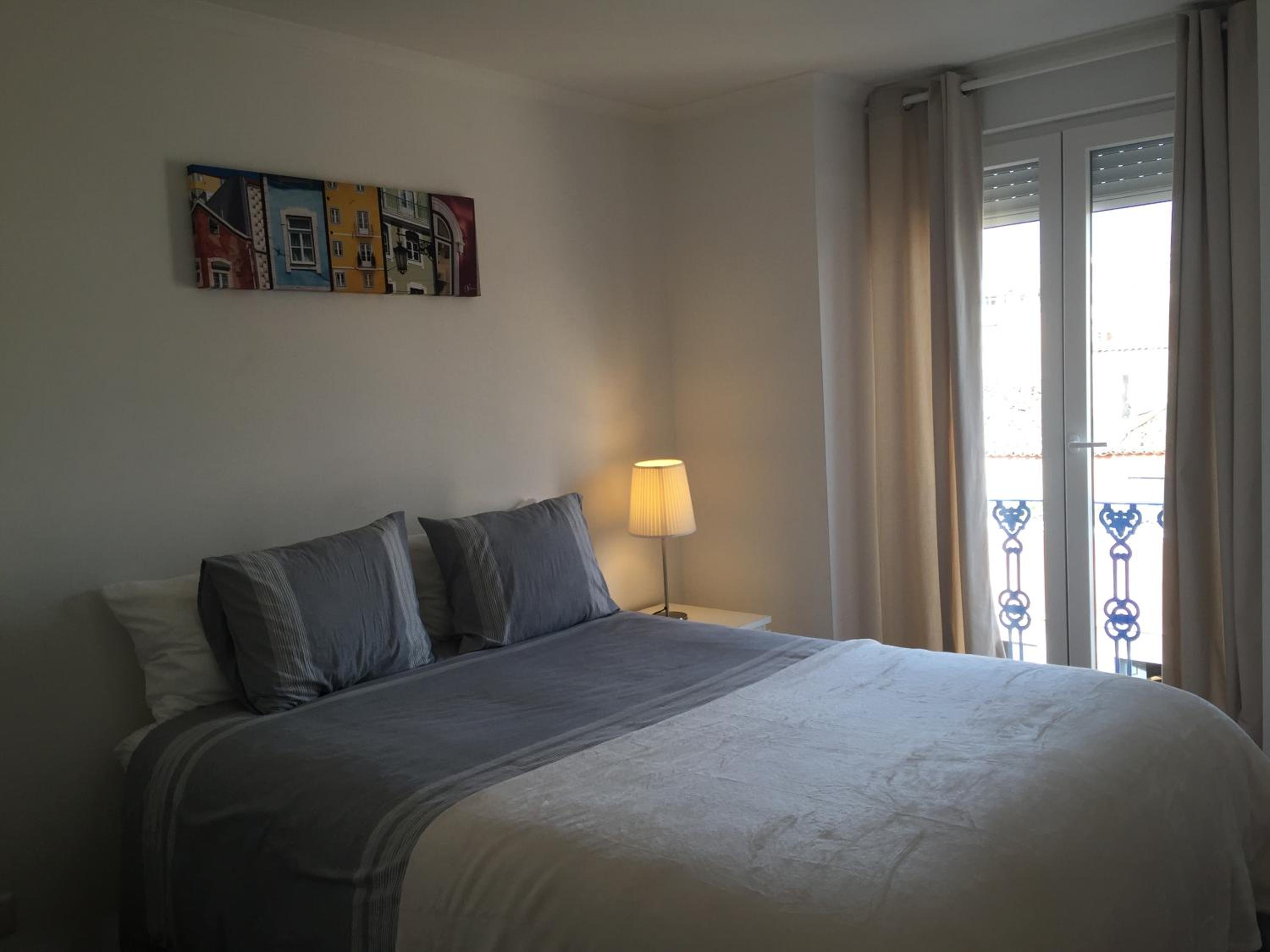 MODERN Conde Barão - SSs Apartments
