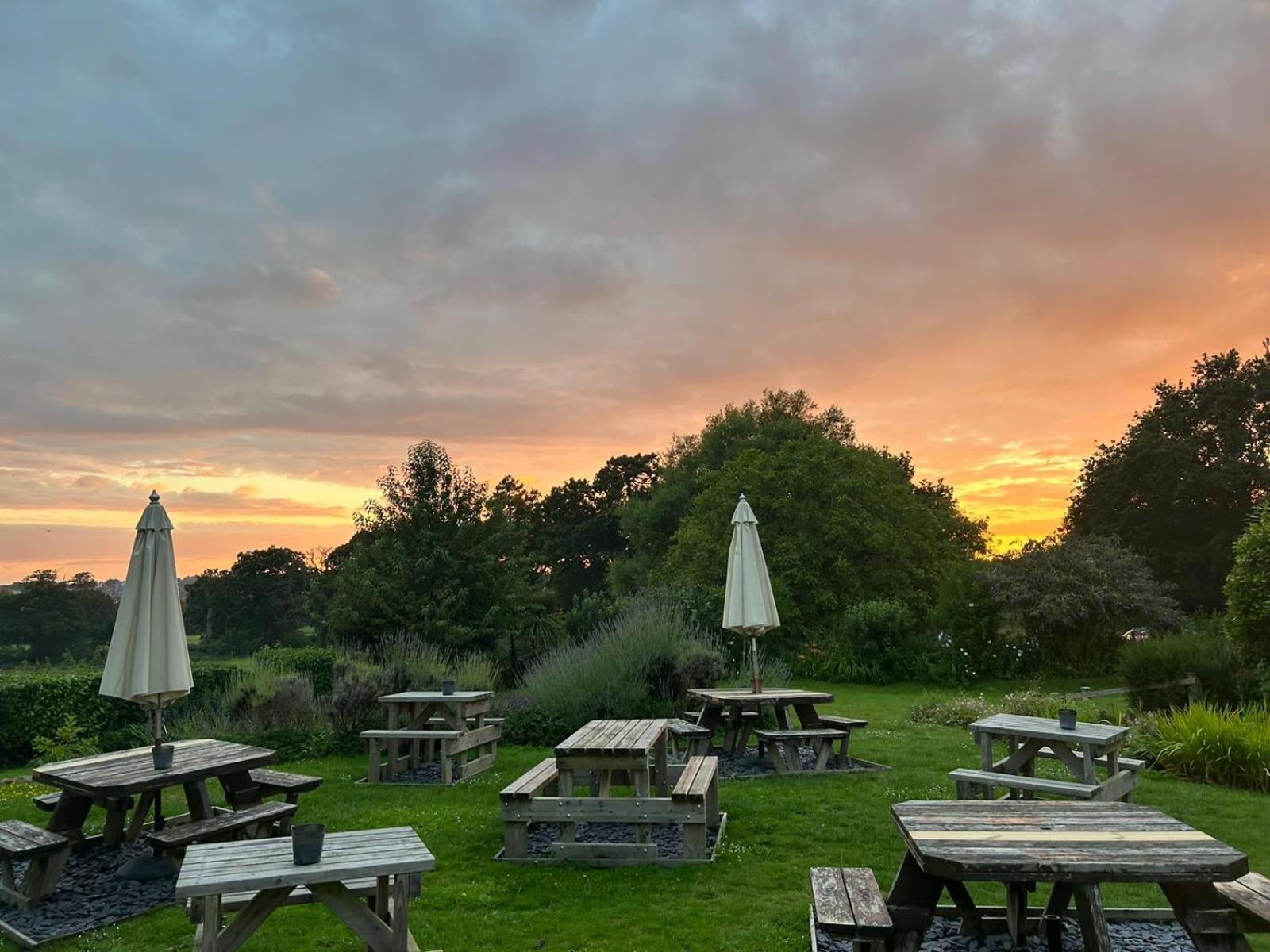 The Rose & Crown In Trent view 2