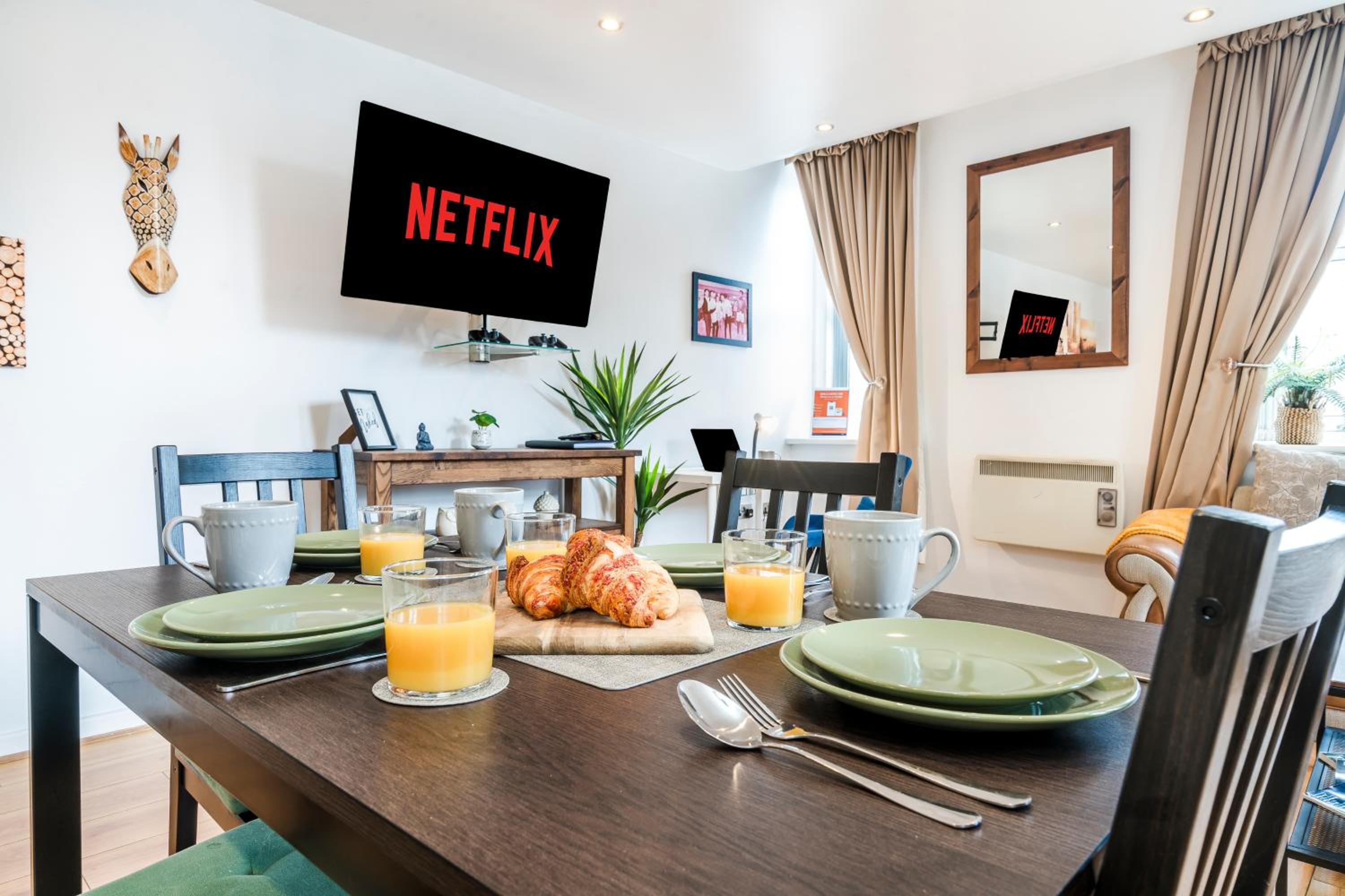 Spacious 2-Bed Apartment in Liverpool Cavern Quarter - Minutes from Bars and Live Music by Garudy Serviced Apartments