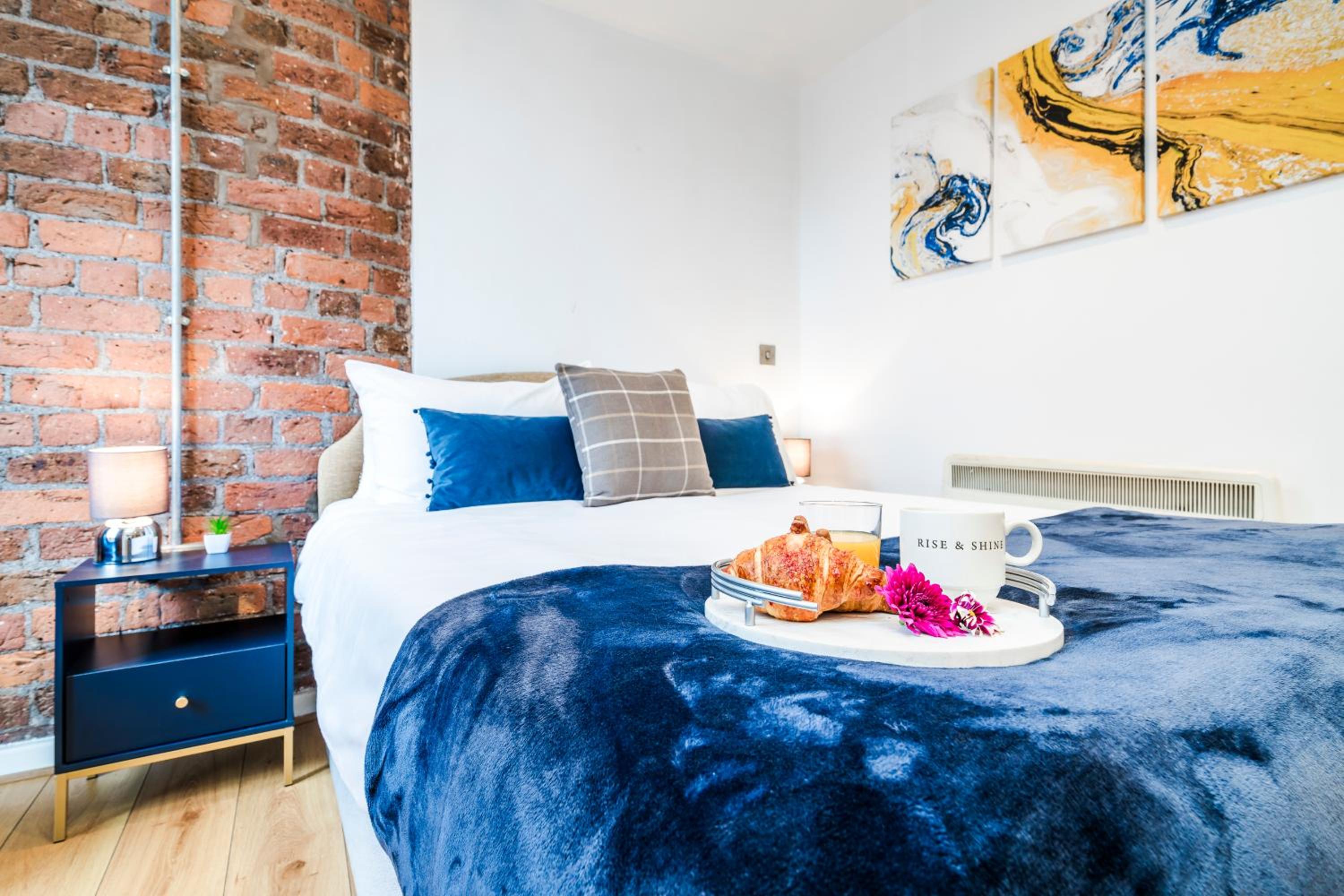 Spacious 2-Bed Apartment in Liverpool Cavern Quarter - Minutes from Bars and Live Music by Garudy Serviced Apartments photo 5