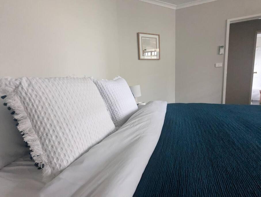 Spacious, Central 2bed 2bath, newly renovated gem!