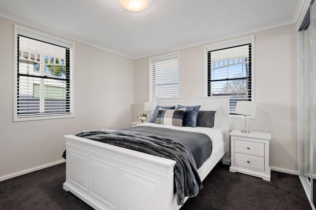 Spacious, Central 2bed 2bath, newly renovated gem!