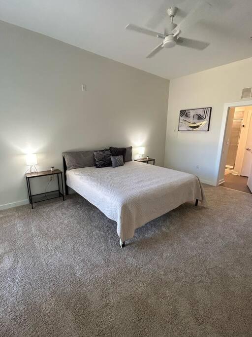 1 Bedroom Studio Townhouse in Uptown Charlotte view 5