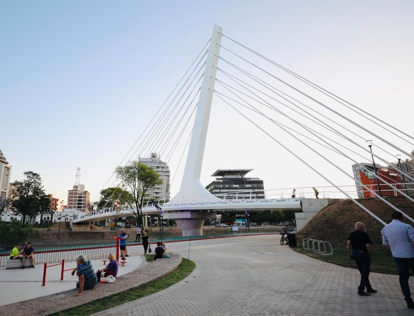 DEPARTAMENTO VIP PREMIUM EN EL CENTRO - Arte y Vistas panorámicas a toda la ciudad y el río