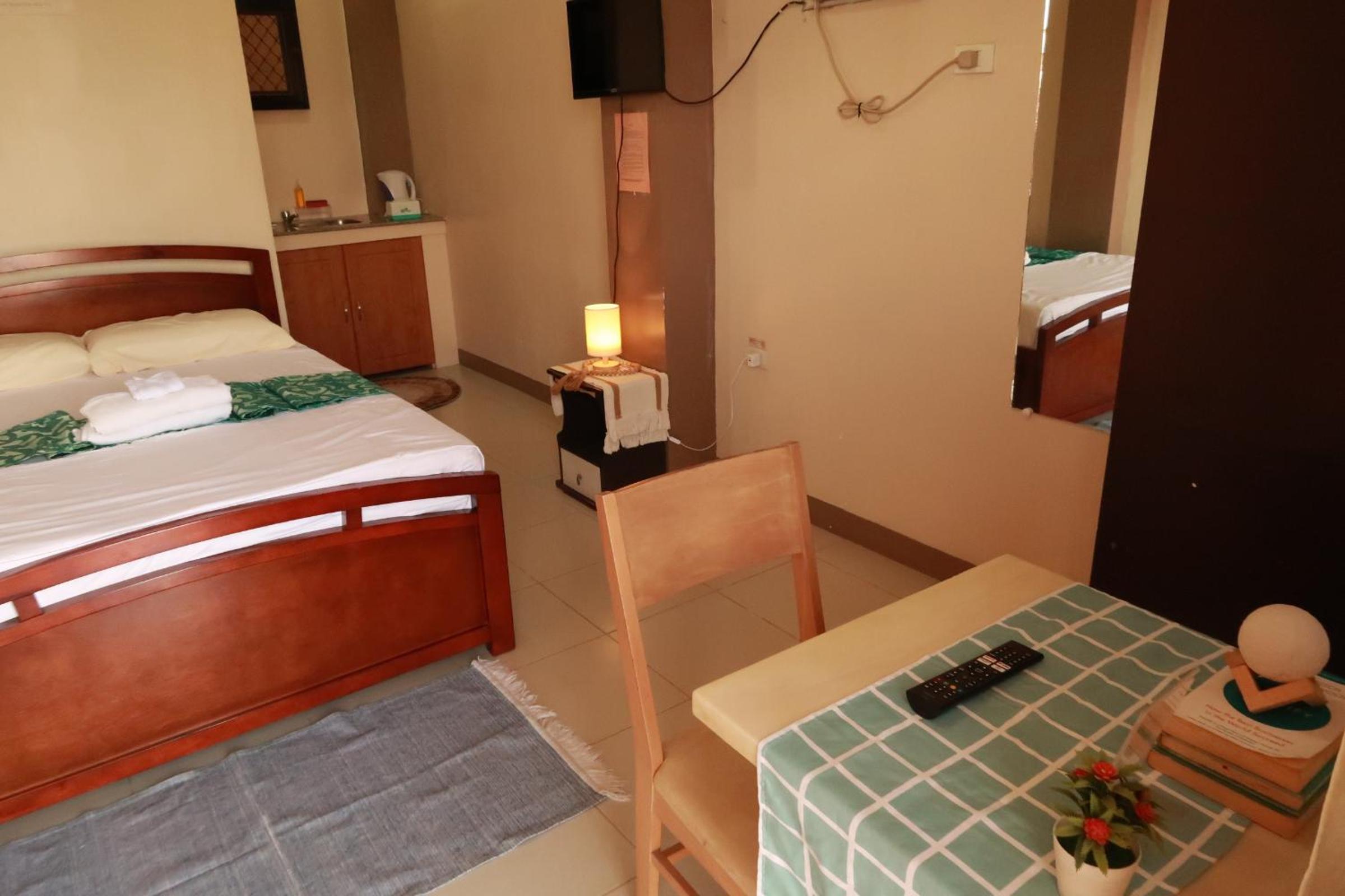 Jo-Cris Apartelle
