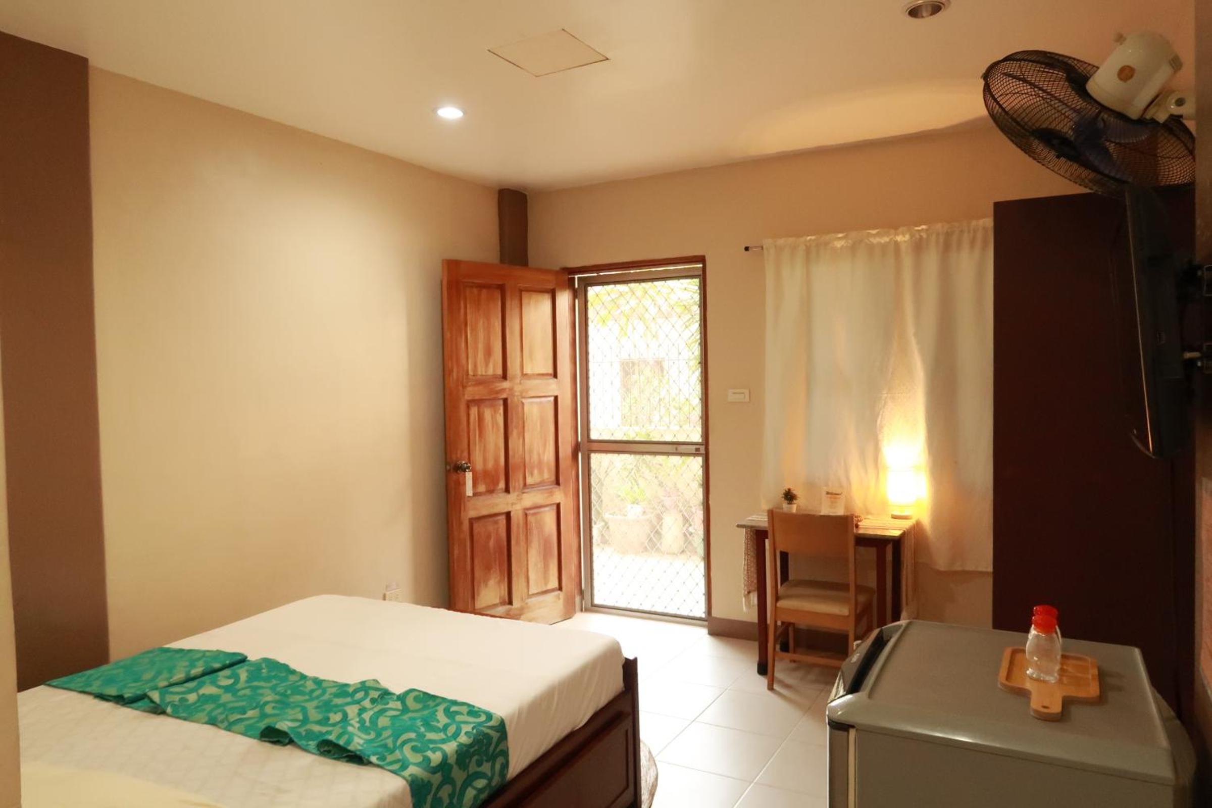 Jo-Cris Apartelle