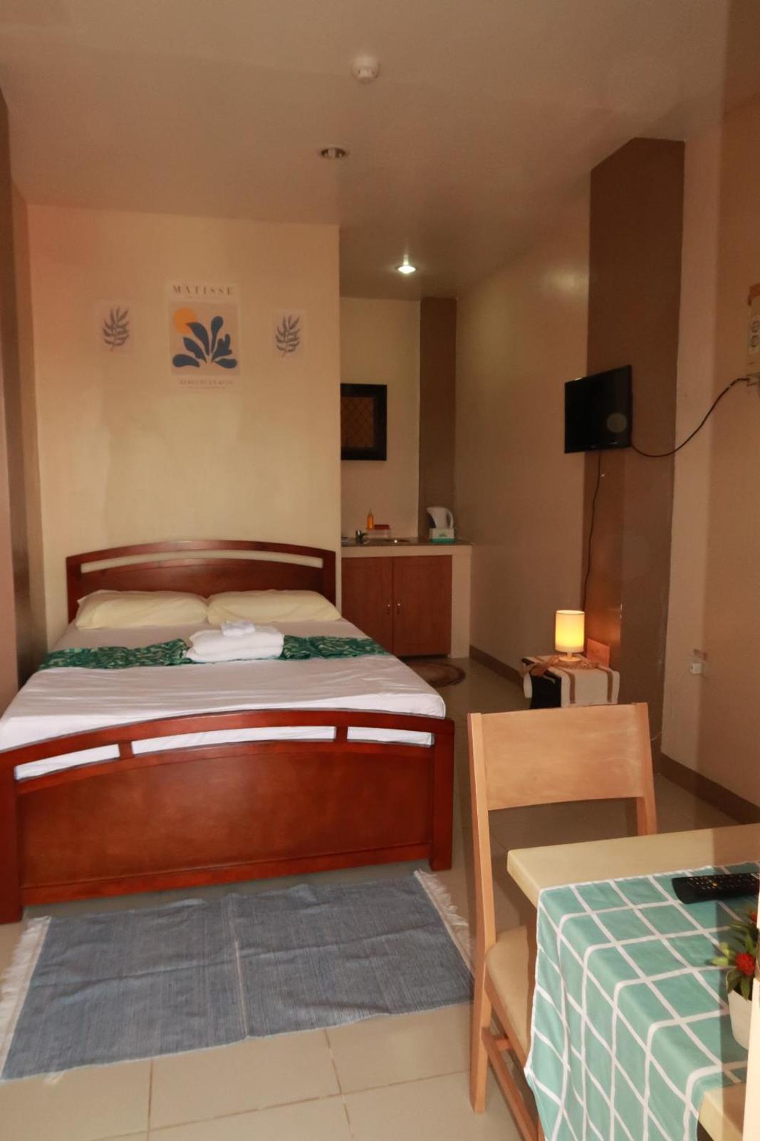 Jo-Cris Apartelle
