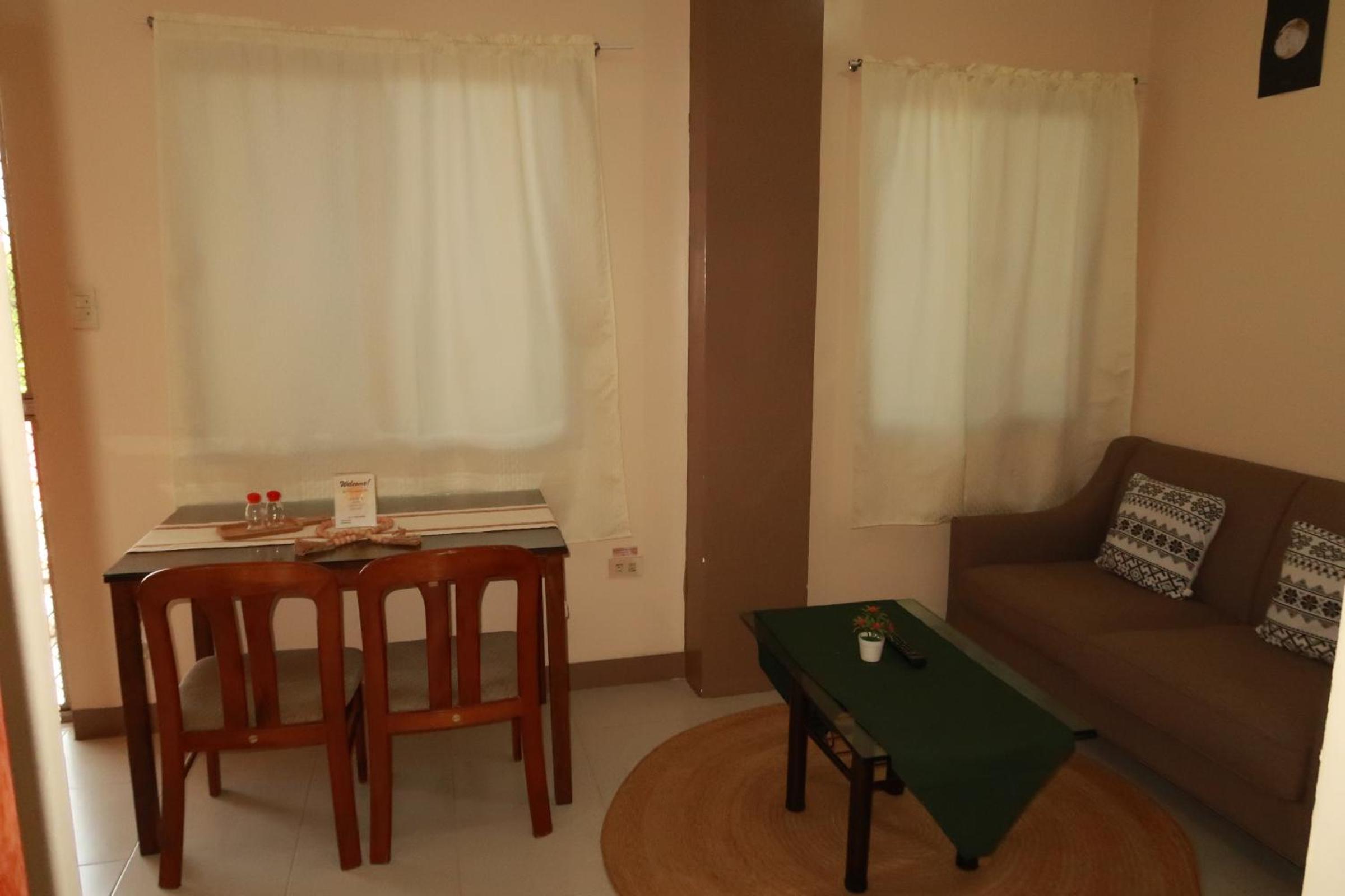 Jo-Cris Apartelle