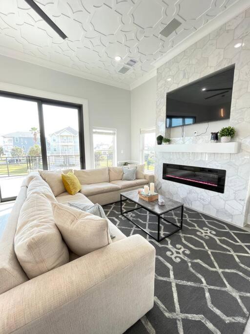 The Ocean Pearl Galveston view 2