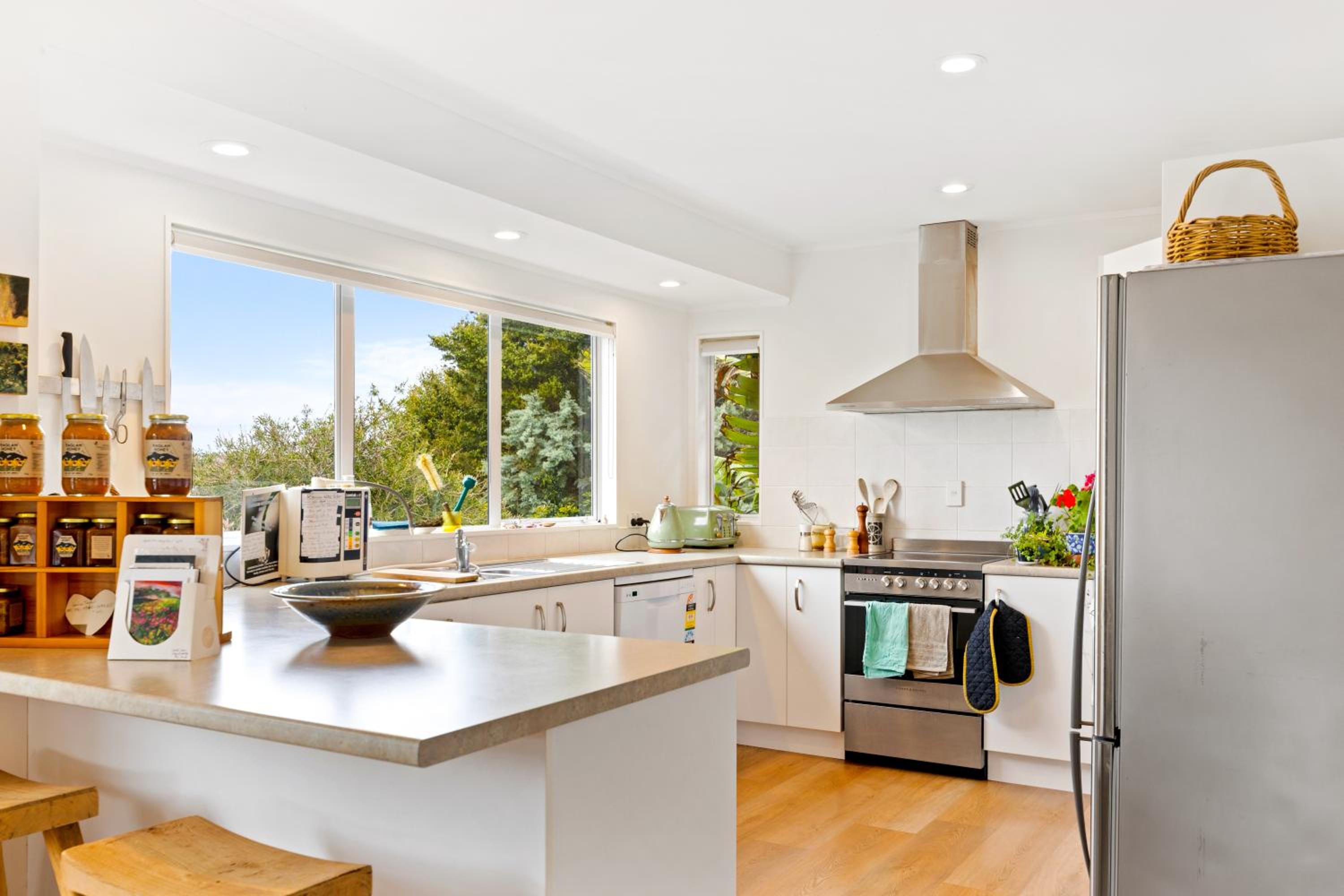 Peaceful Oasis in the heart of Stanmore Bay view 5