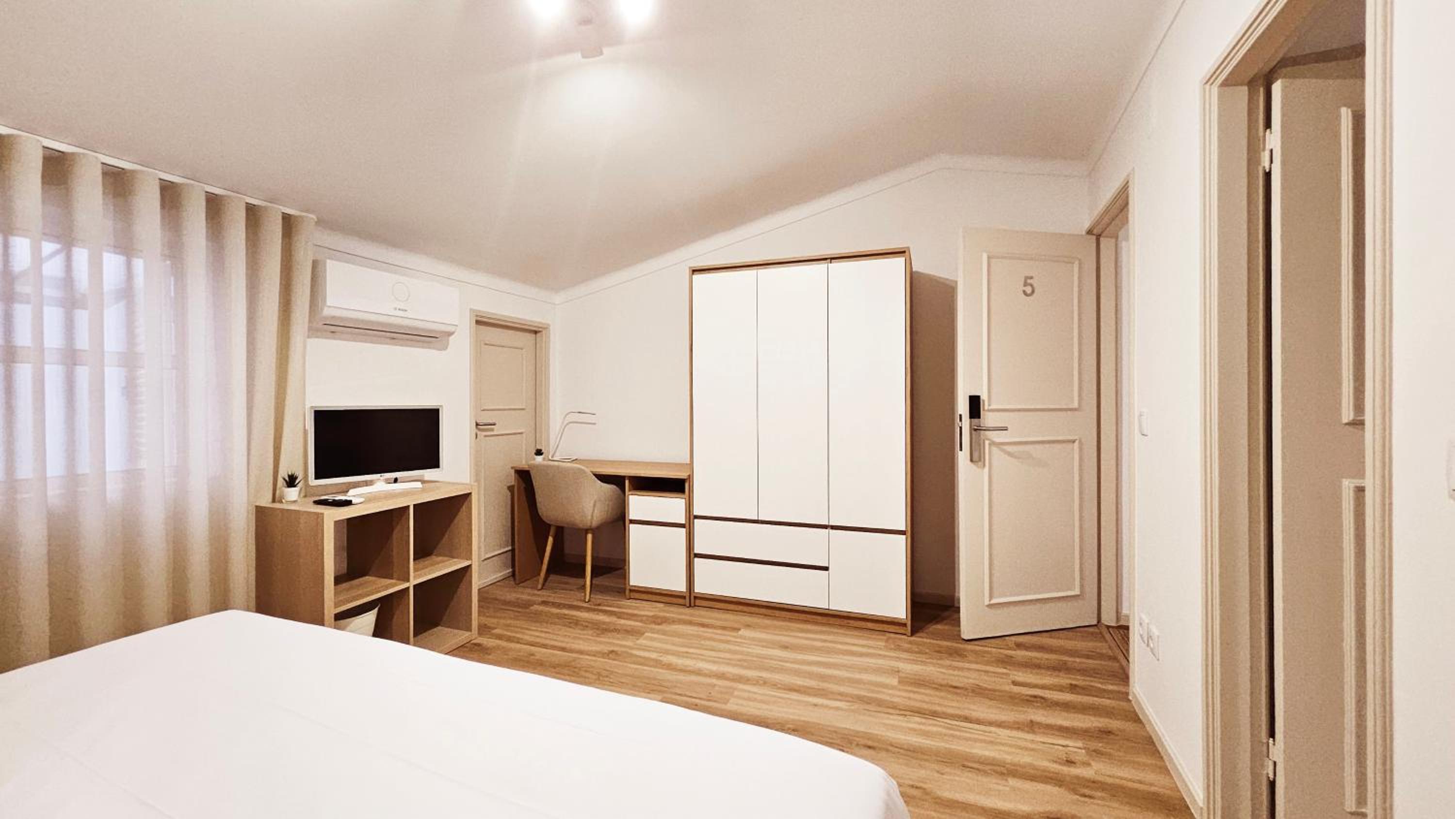 hotel room