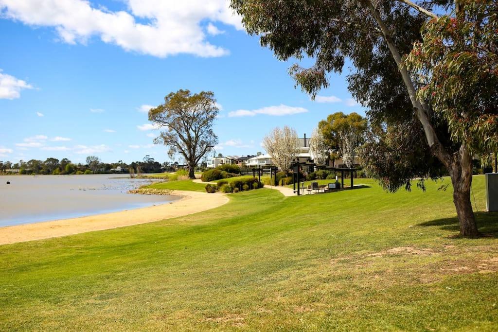 Luxury Lake Nagambie Retreat