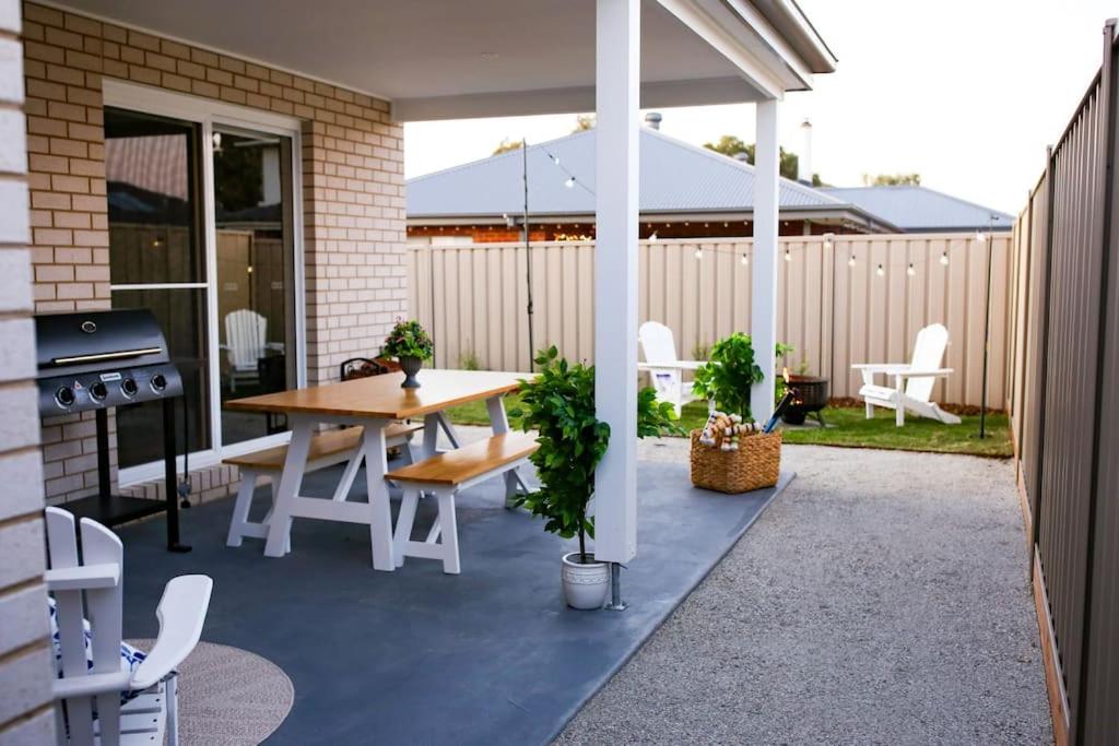 Luxury Lake Nagambie Retreat