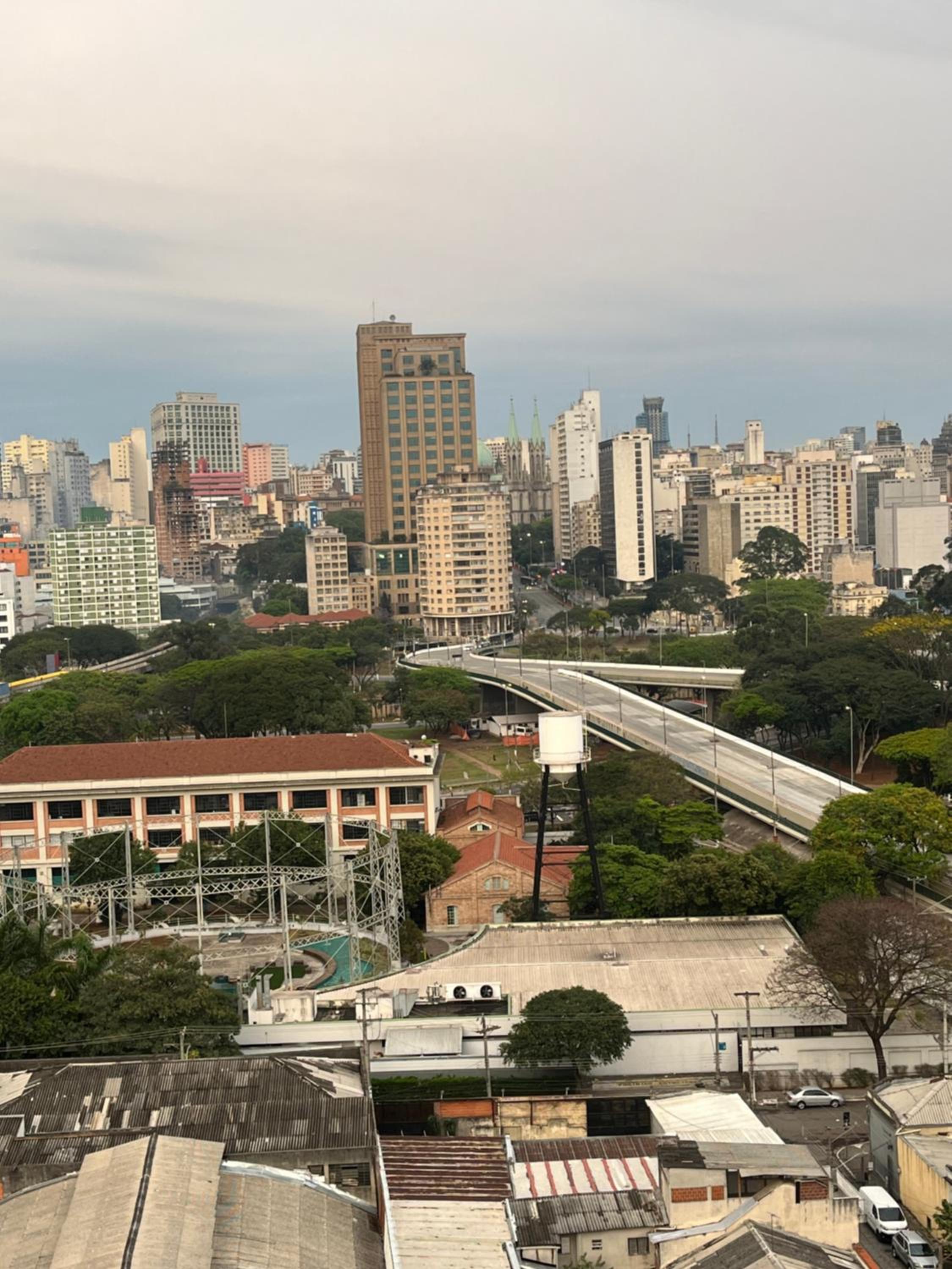 Yellow One - Apto no Brás com Garagem e Ótima Localização