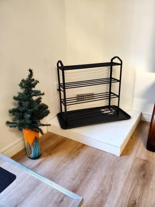 Cozy Haven 2 bedroom Basement apartment with Treated water