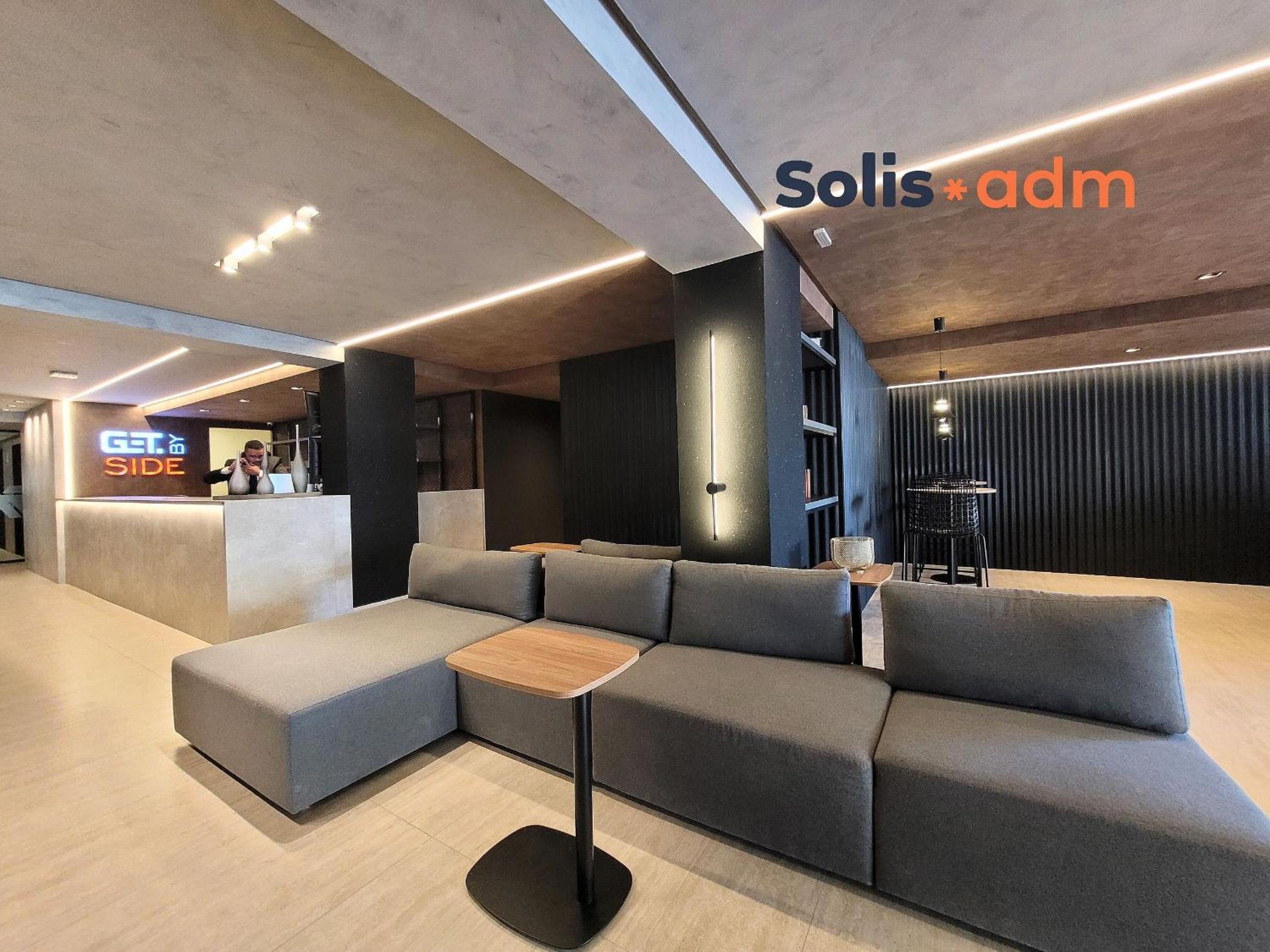 Flat com Varanda a 50m da Praia