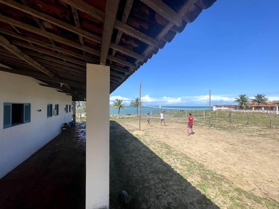 Casa de frente para o mar, pé na areia!