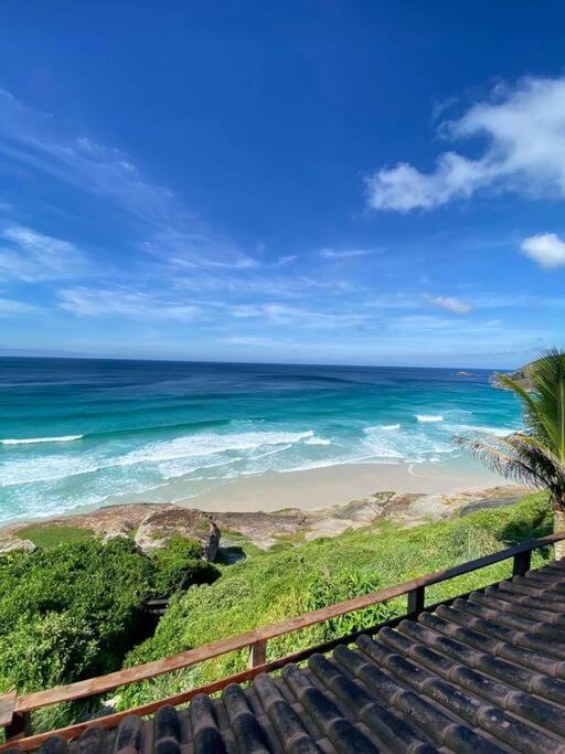 casamar com piscina e churrasqueira de frente para o mar