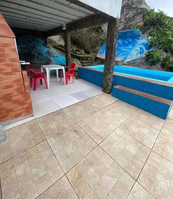 casamar com piscina e churrasqueira de frente para o mar